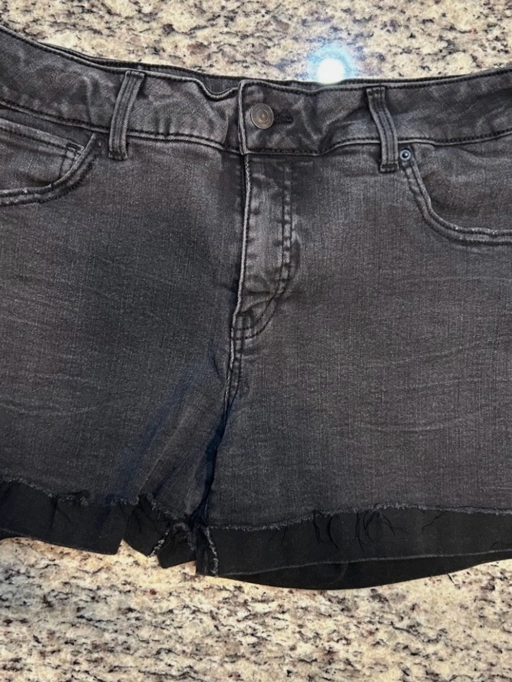 Time and Tru Women’s Size 12 Black Mid Rise Raw Cuffed Denim Shorts #summer
